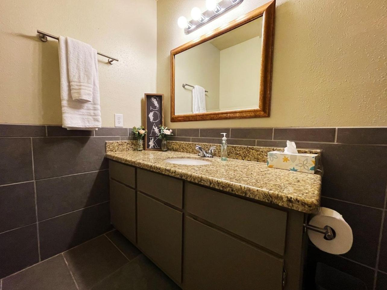 Brilliant & Beautiful Apartment! B Appartement College Station